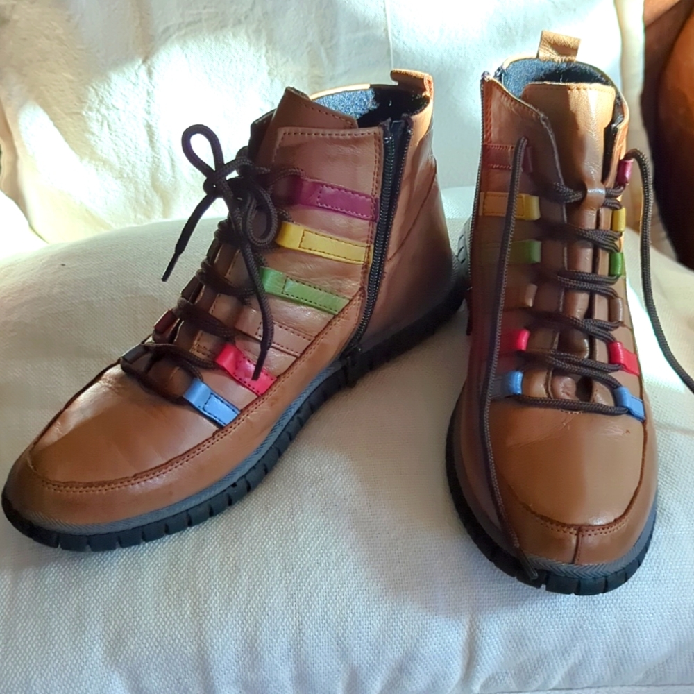 Spring step leather booties tan with multi colored strips size 39 or 8